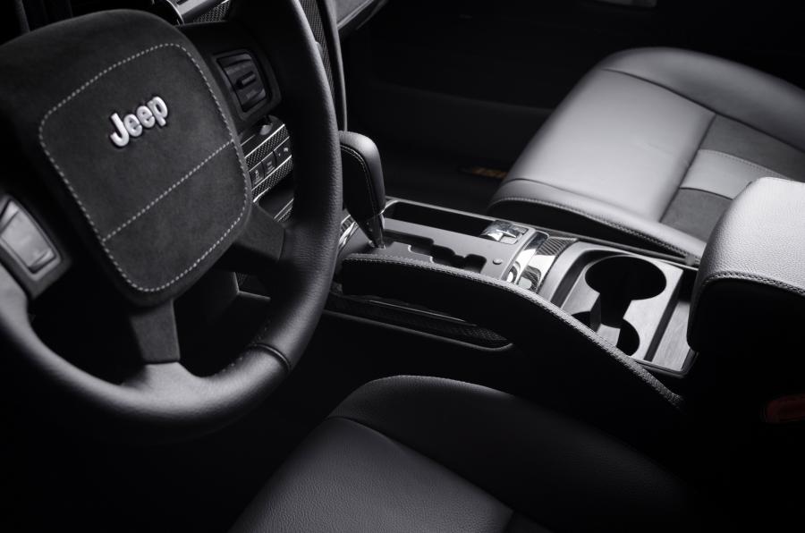  Jeep Grand Cherokee BOSE by Carbon Motors 2015 года  (фото 7 из 17)